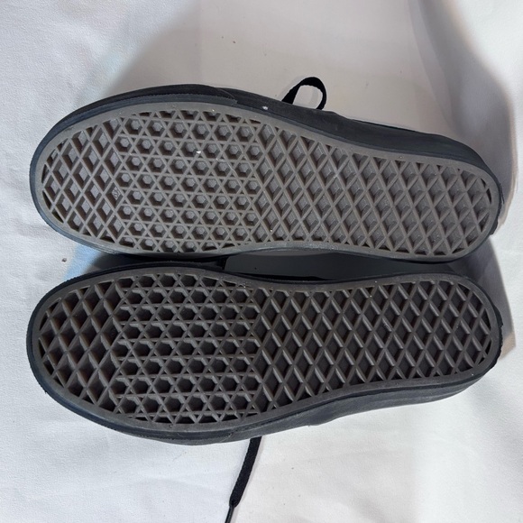 VANS OFF THE WALL Sz 7 Velvet Jackard Black Rubber Sole Lace Up Sneakers - Picture 9 of 11